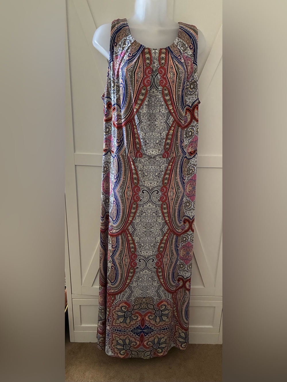 London Times Sleeveless Paisley Print Maxi Dress in Multi-Color - Picture 5 of 7